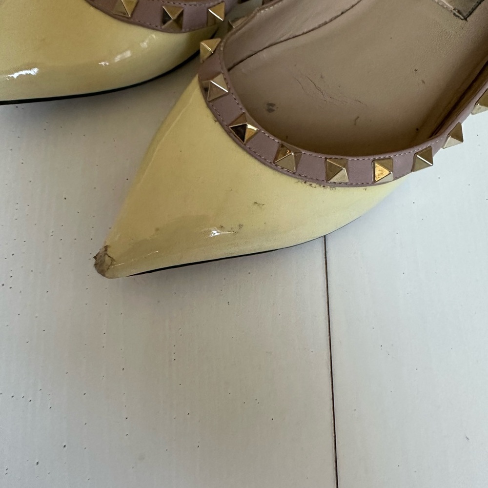 Valentino Flats - Picture 4 of 7